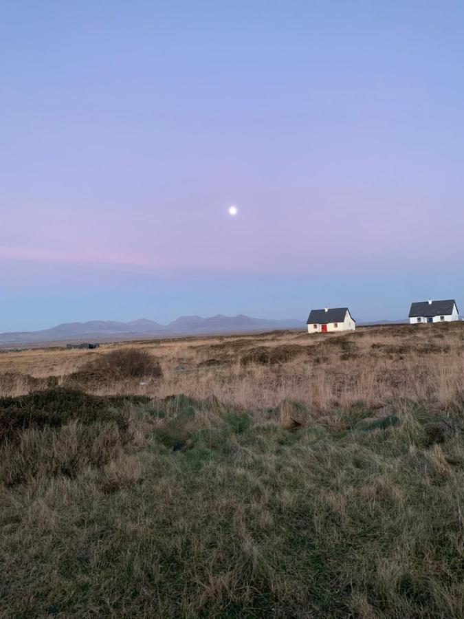 Pink Cottage Ballyconneely Buitenkant foto